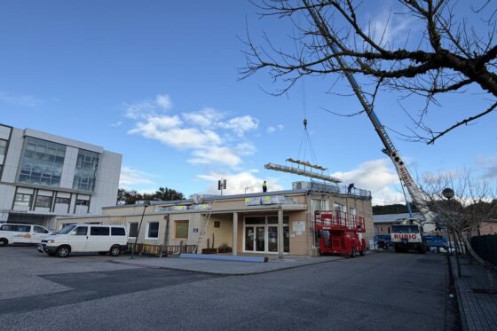 O Concello de Bóveda cambia a cuberta da Casa da Cultura cunha achega da Xunta de máis de 51.000 euros